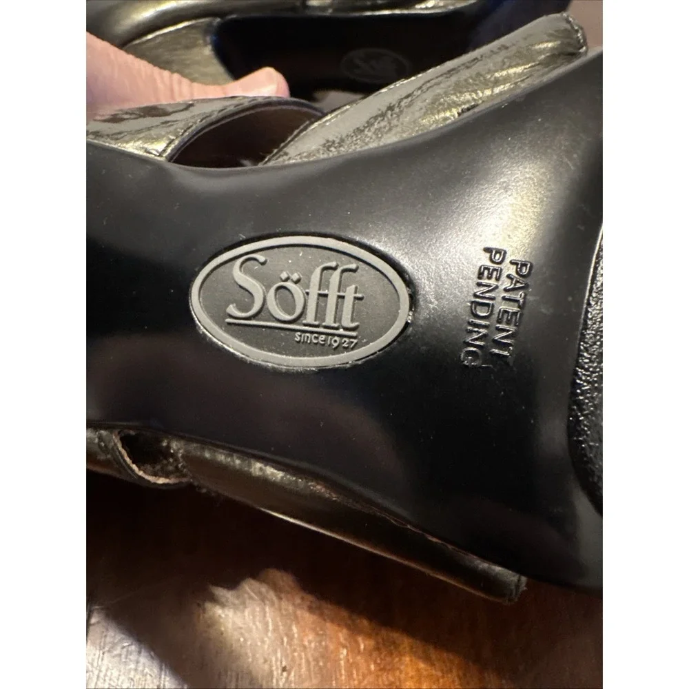 Sofft Women's 9W Metallic Olive Patent Leather Heels Strappy Zip Shootie Sandals